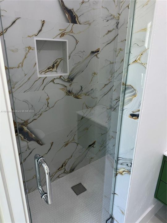 待售: $375,000 (3 贝兹, 3 浴室, 2073 平方英尺)