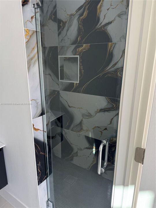 待售: $375,000 (3 贝兹, 3 浴室, 2073 平方英尺)