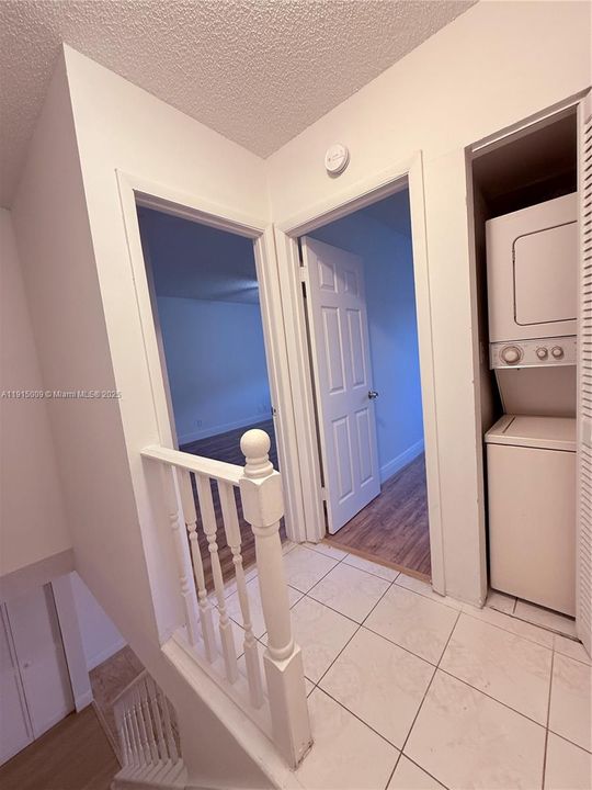 На продажу: $289,900 (2 спален, 1 ванн, 1122 Квадратных фут)