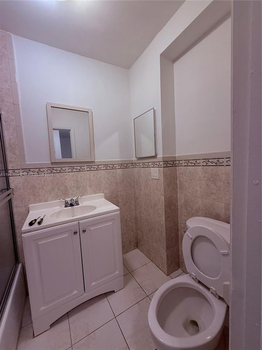 На продажу: $289,900 (2 спален, 1 ванн, 1122 Квадратных фут)