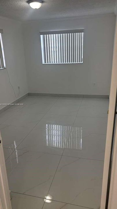 Recently Rented: $1,500 (1 beds, 1 baths, 1465 Square Feet)