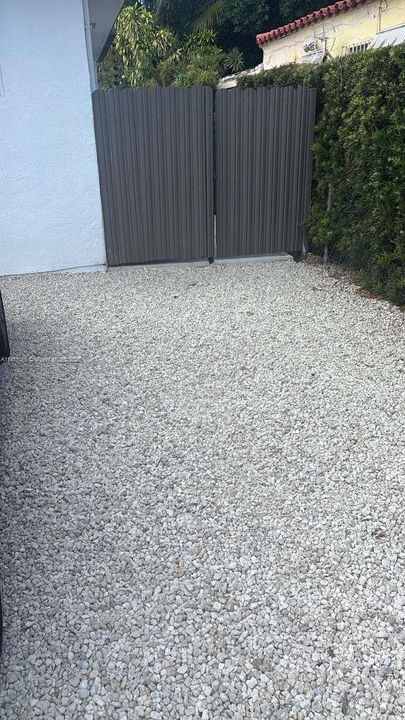 Recently Rented: $1,500 (1 beds, 1 baths, 1465 Square Feet)