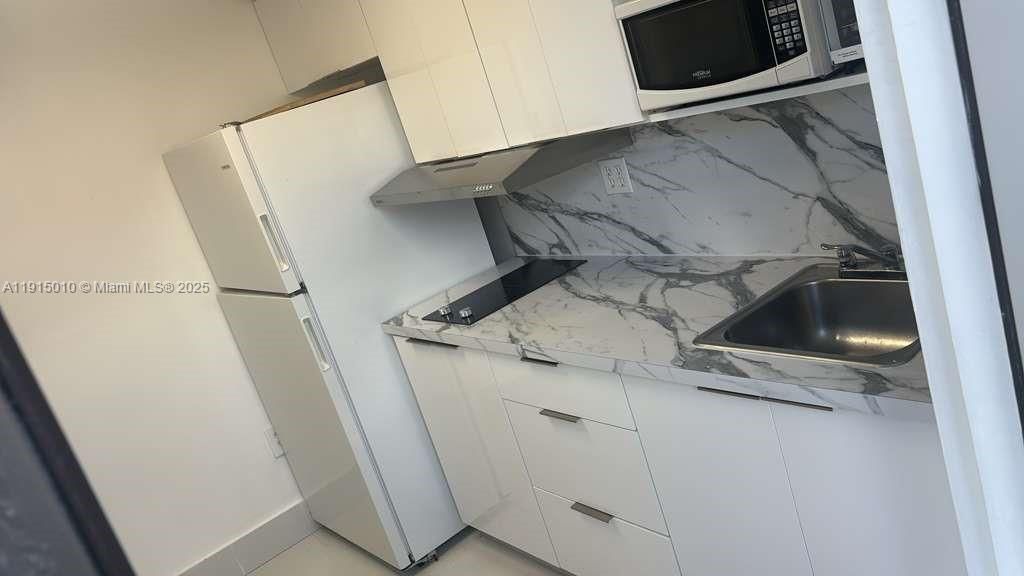 Recently Rented: $1,500 (1 beds, 1 baths, 1465 Square Feet)