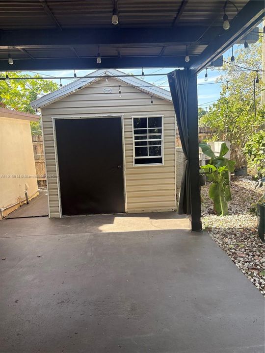 For Rent: $4,750 (5 beds, 4 baths, 3288 Square Feet)