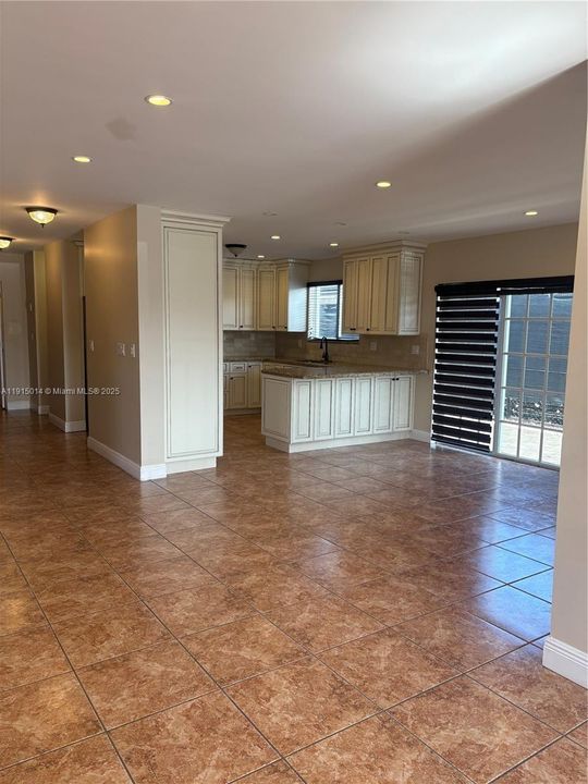 For Rent: $4,750 (5 beds, 4 baths, 3288 Square Feet)