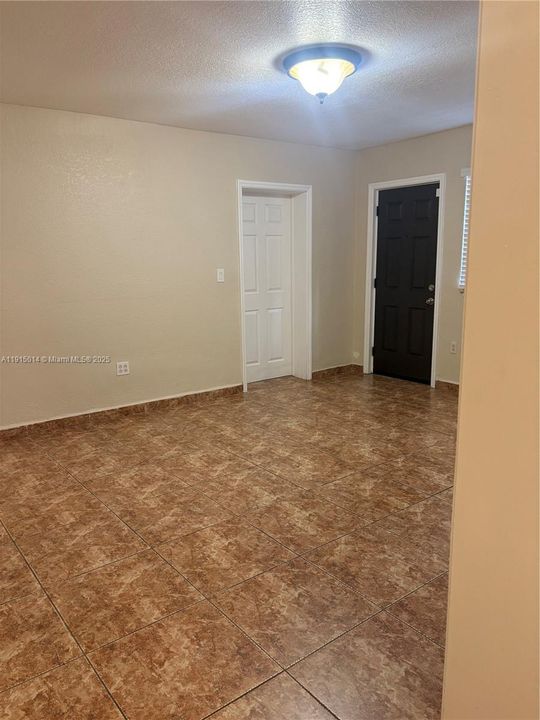 For Rent: $4,750 (5 beds, 4 baths, 3288 Square Feet)