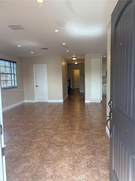 For Rent: $4,750 (5 beds, 4 baths, 3288 Square Feet)