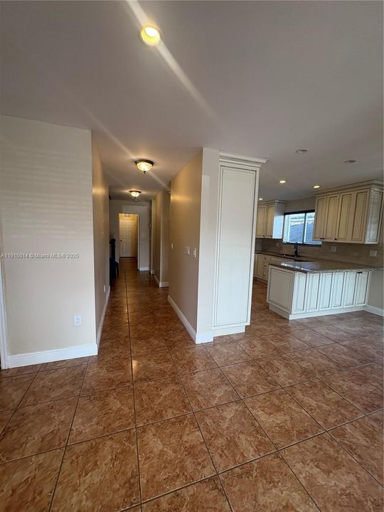 For Rent: $4,750 (5 beds, 4 baths, 3288 Square Feet)