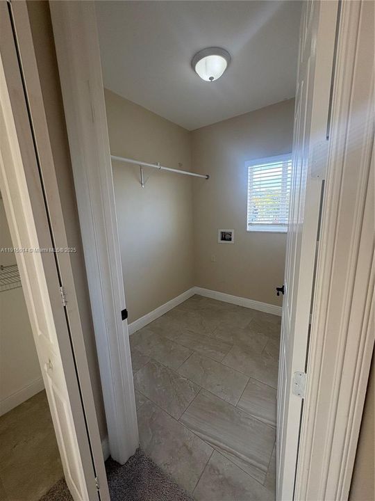 For Rent: $4,750 (5 beds, 4 baths, 3288 Square Feet)