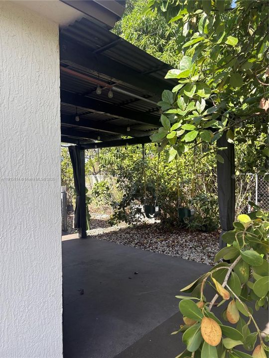 For Rent: $4,750 (5 beds, 4 baths, 3288 Square Feet)