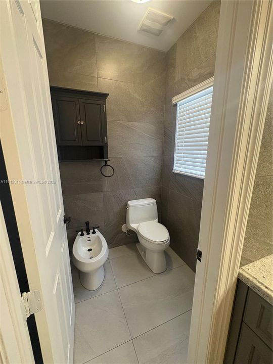 For Rent: $4,750 (5 beds, 4 baths, 3288 Square Feet)