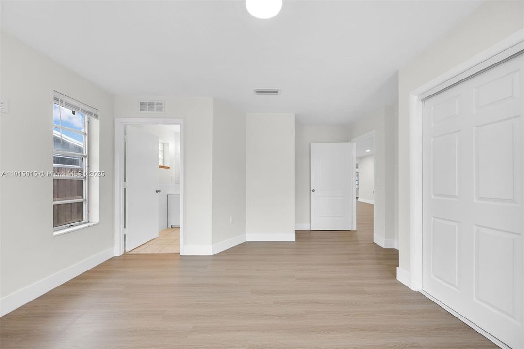 待售: $615,000 (4 贝兹, 2 浴室, 1909 平方英尺)