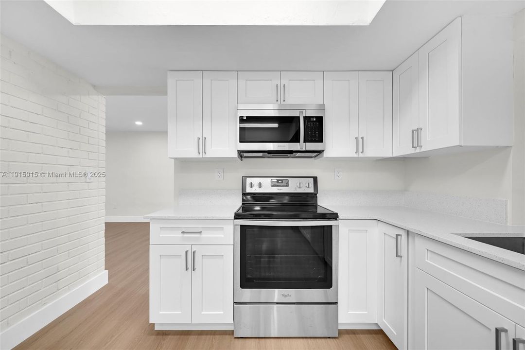 待售: $615,000 (4 贝兹, 2 浴室, 1909 平方英尺)