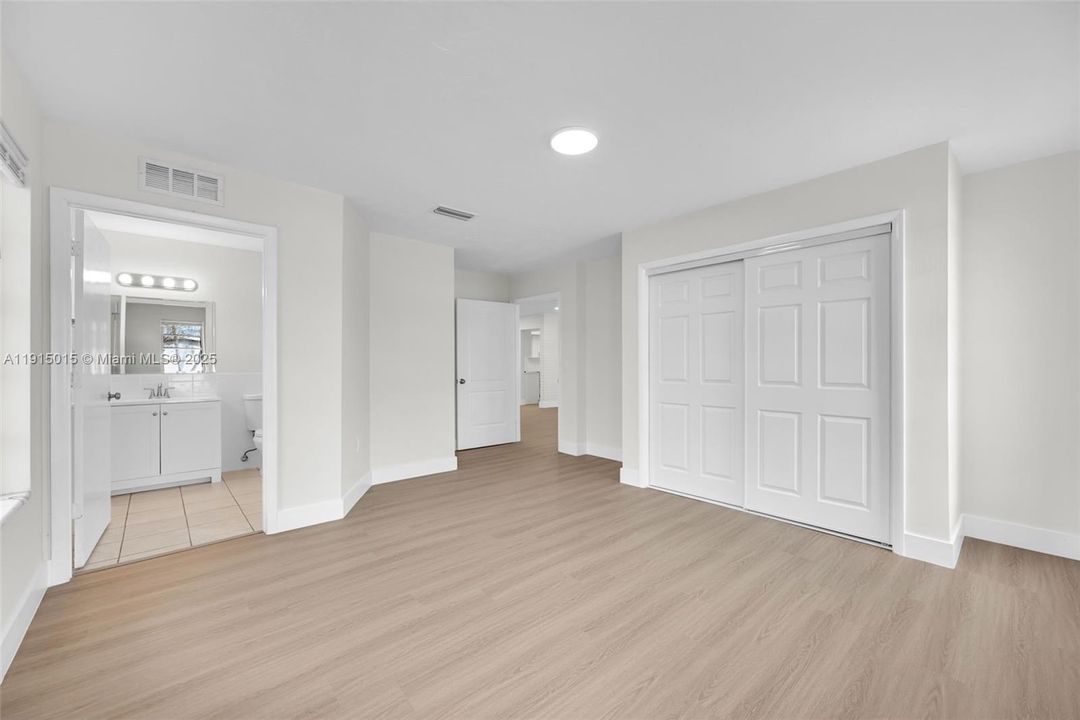 待售: $615,000 (4 贝兹, 2 浴室, 1909 平方英尺)