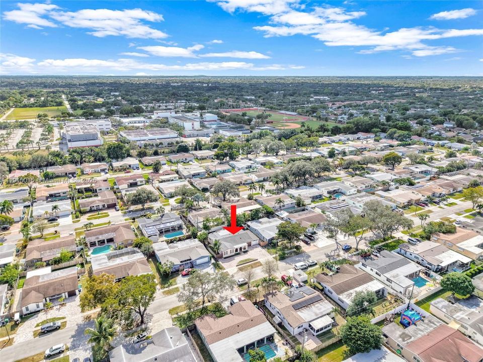 待售: $615,000 (4 贝兹, 2 浴室, 1909 平方英尺)