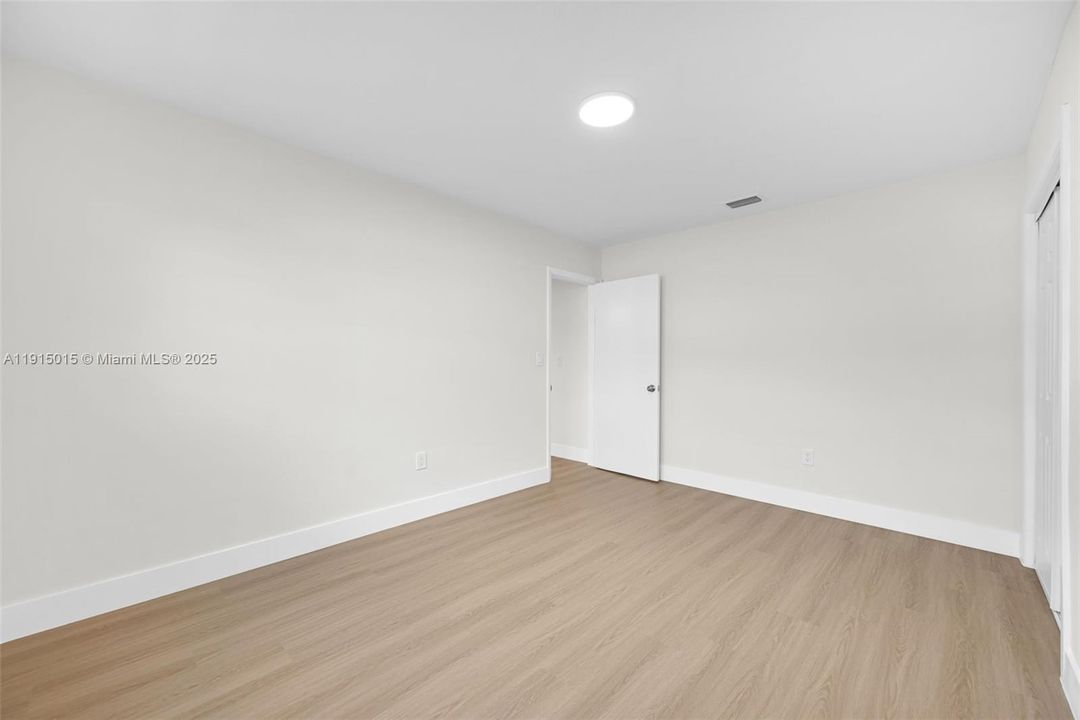 待售: $615,000 (4 贝兹, 2 浴室, 1909 平方英尺)