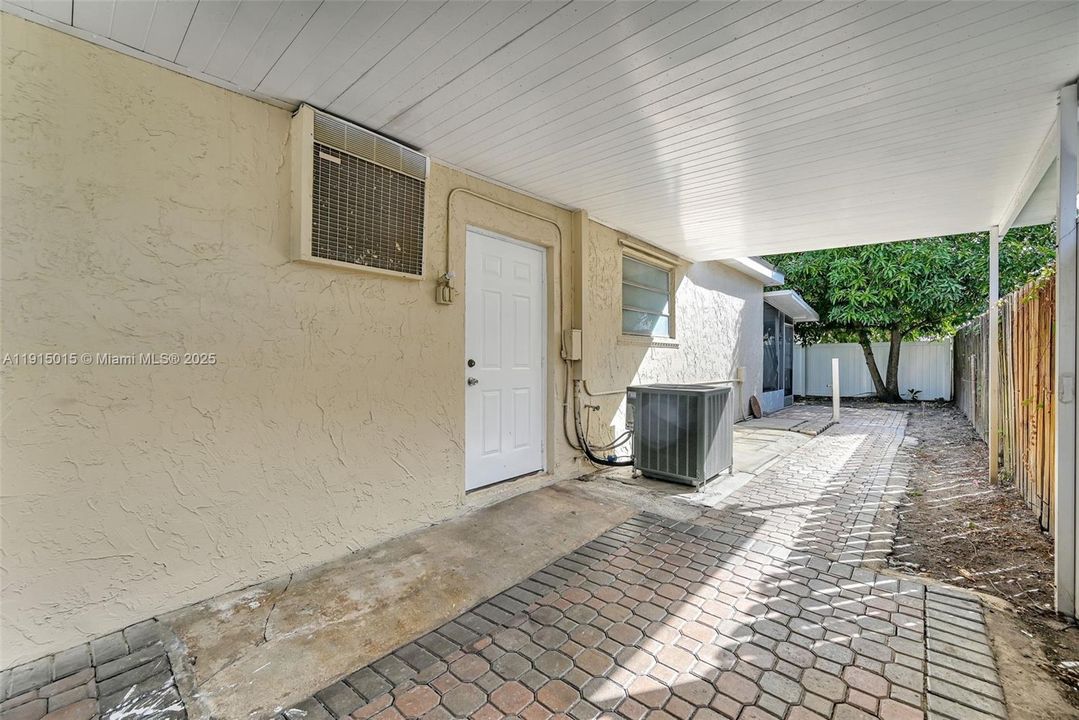 待售: $615,000 (4 贝兹, 2 浴室, 1909 平方英尺)