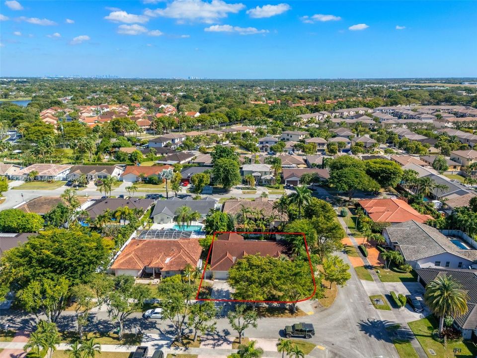 待售: $837,000 (4 贝兹, 2 浴室, 2458 平方英尺)