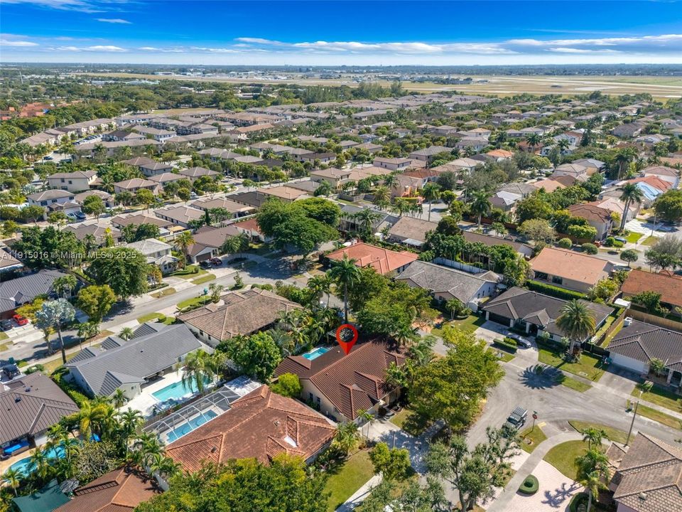 待售: $837,000 (4 贝兹, 2 浴室, 2458 平方英尺)