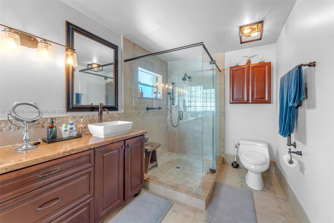 待售: $837,000 (4 贝兹, 2 浴室, 2458 平方英尺)