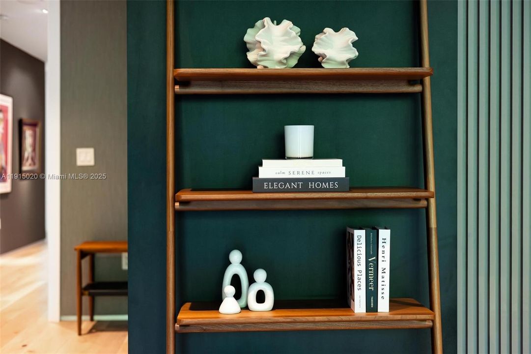 出租: $55,000 (5 贝兹, 5 浴室, 4250 平方英尺)