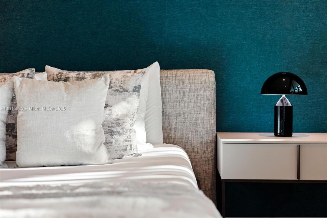 出租: $55,000 (5 贝兹, 5 浴室, 4250 平方英尺)