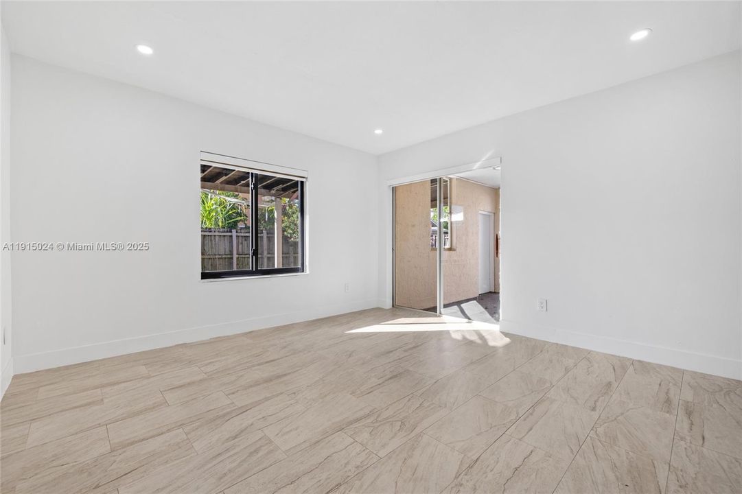 Active With Contract: $479,000 (3 beds, 2 baths, 1397 Square Feet)