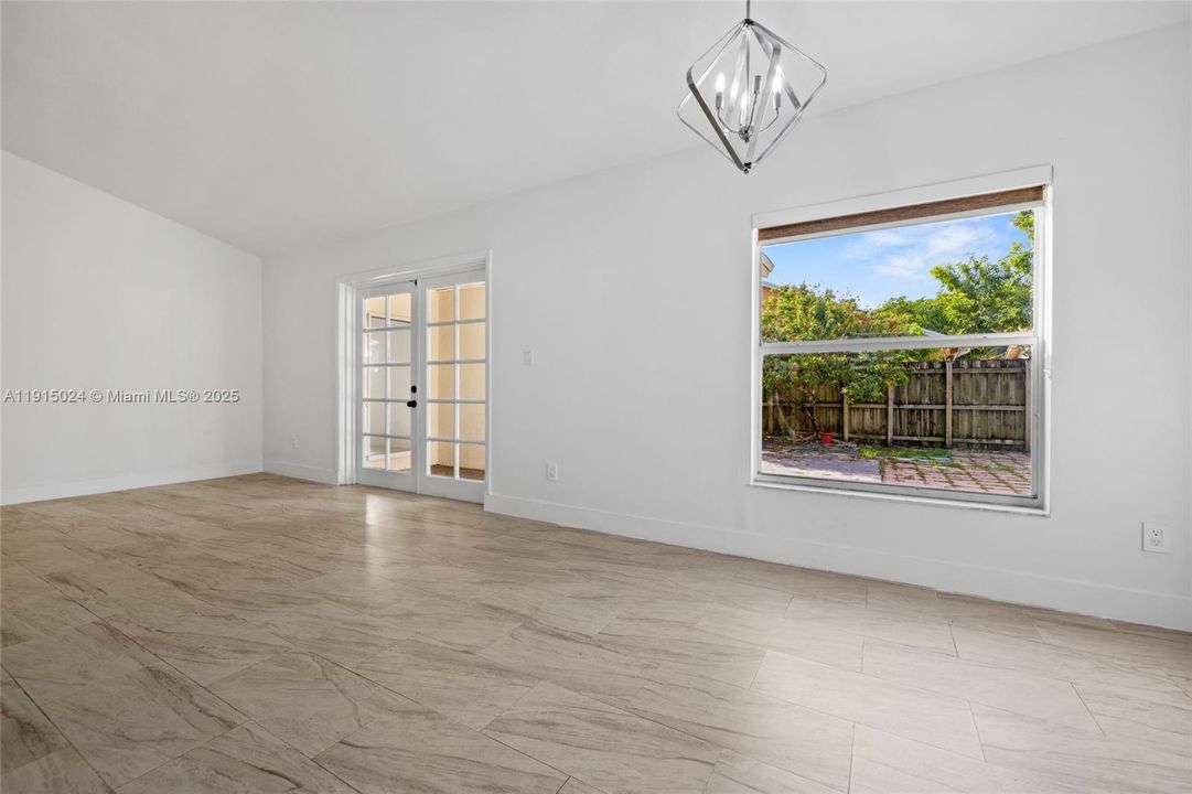 Active With Contract: $479,000 (3 beds, 2 baths, 1397 Square Feet)