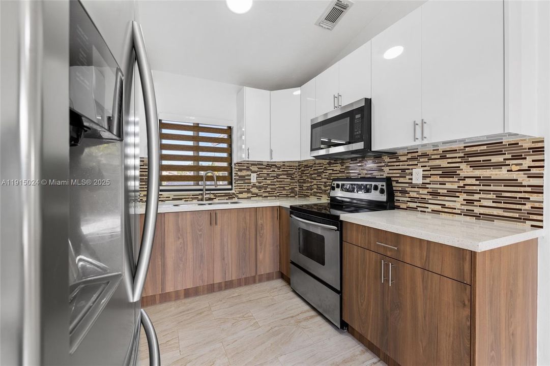 Active With Contract: $479,000 (3 beds, 2 baths, 1397 Square Feet)