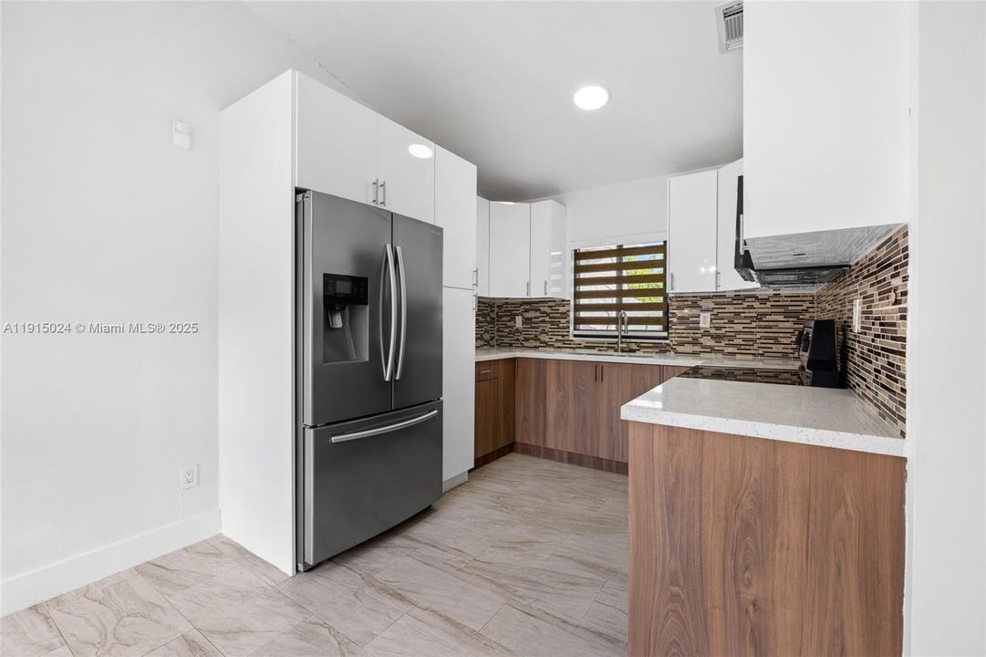 Active With Contract: $479,000 (3 beds, 2 baths, 1397 Square Feet)