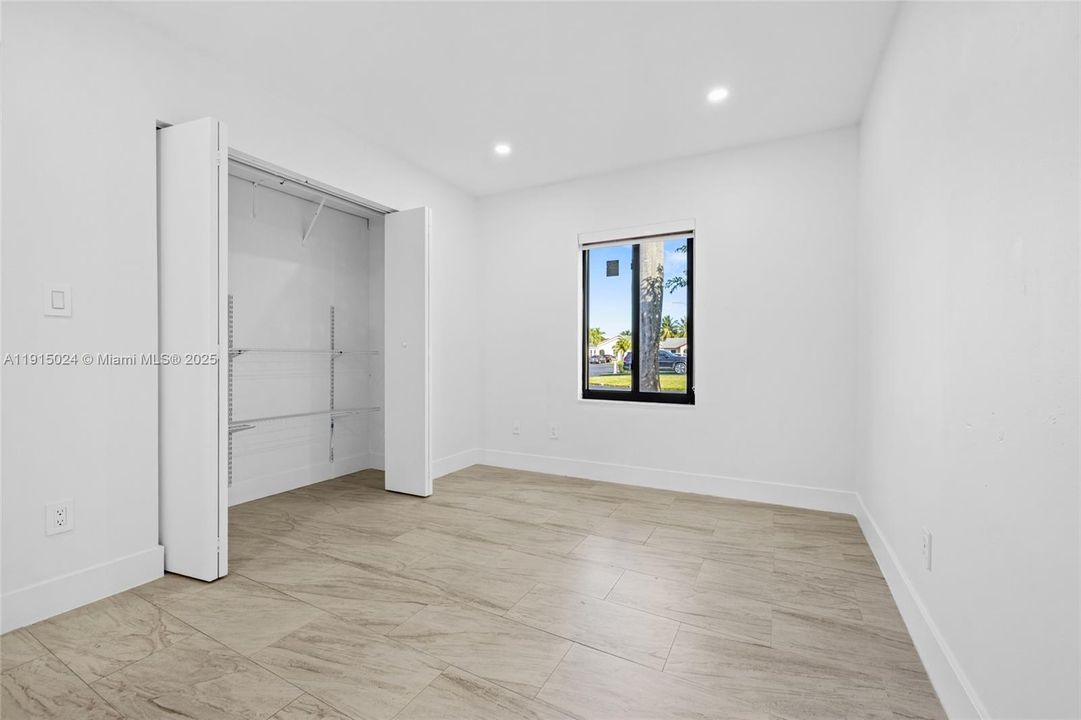 Active With Contract: $479,000 (3 beds, 2 baths, 1397 Square Feet)