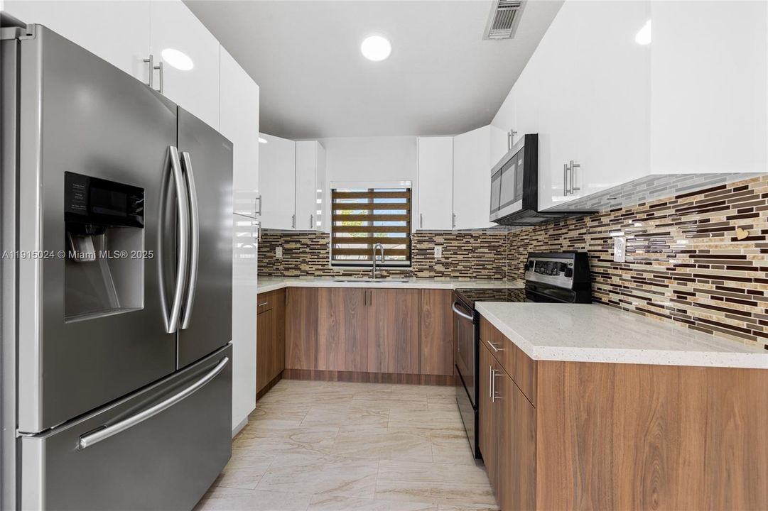 Active With Contract: $479,000 (3 beds, 2 baths, 1397 Square Feet)