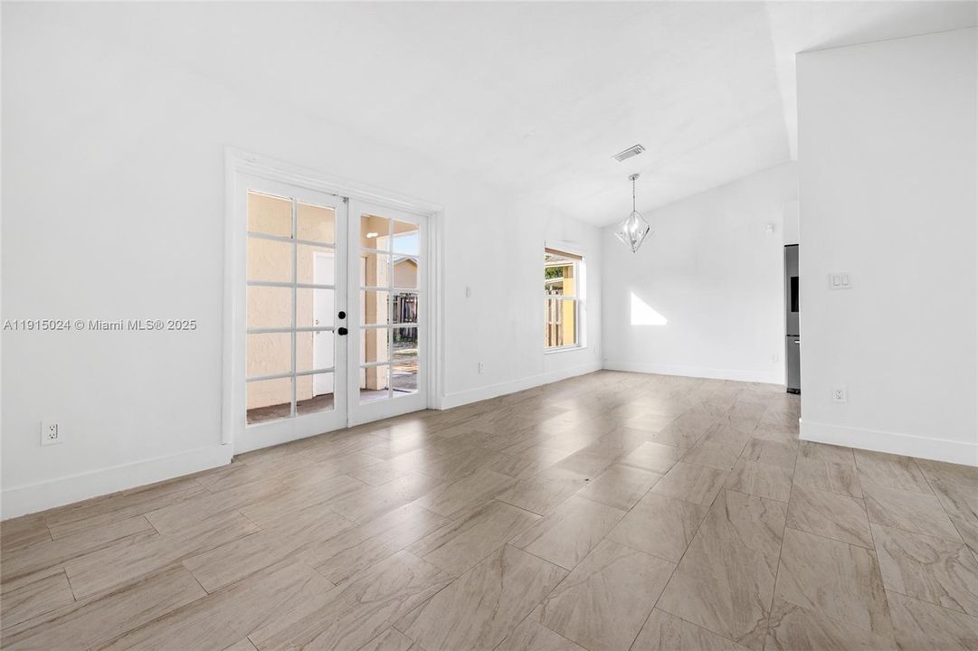 Active With Contract: $479,000 (3 beds, 2 baths, 1397 Square Feet)