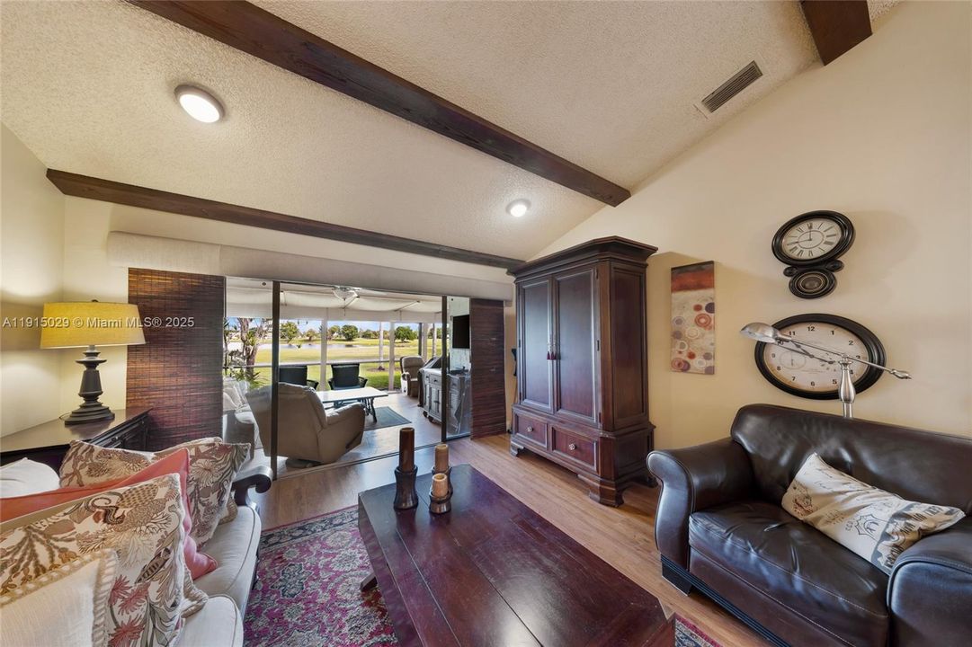 For Sale: $476,000 (3 beds, 2 baths, 1836 Square Feet)