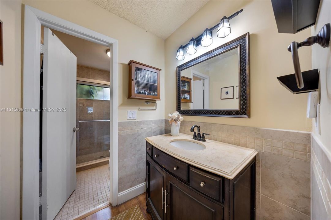 For Sale: $476,000 (3 beds, 2 baths, 1836 Square Feet)