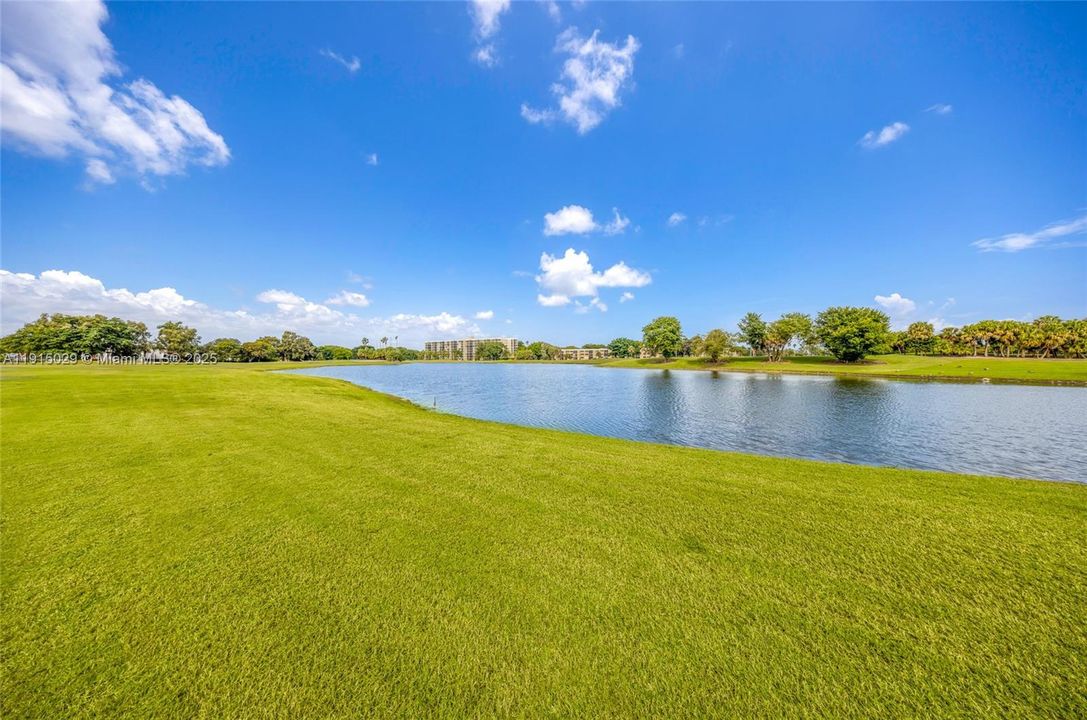 For Sale: $476,000 (3 beds, 2 baths, 1836 Square Feet)