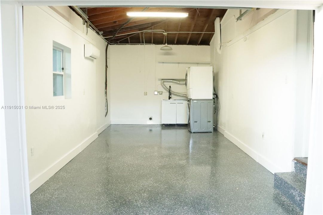 Garage w/ Utility Sink, Washer and Dryer