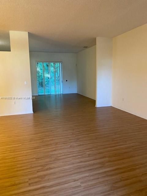 出租: $3,200 (4 贝兹, 3 浴室, 2118 平方英尺)