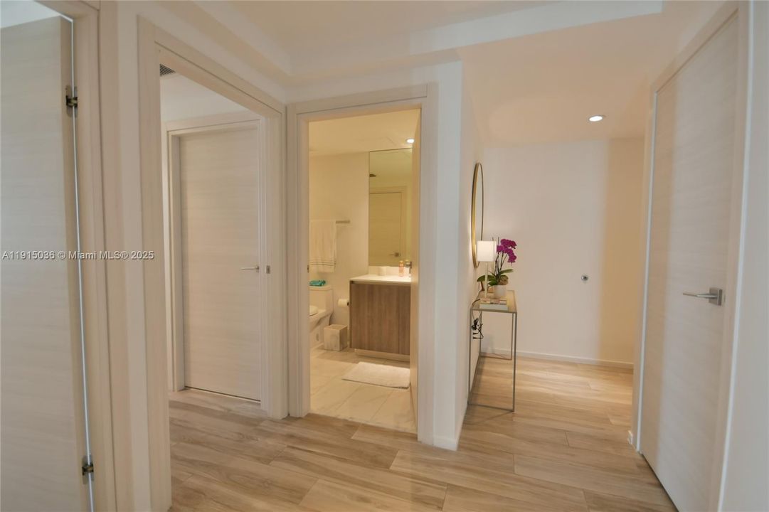 For Rent: $9,000 (3 beds, 3 baths, 1450 Square Feet)