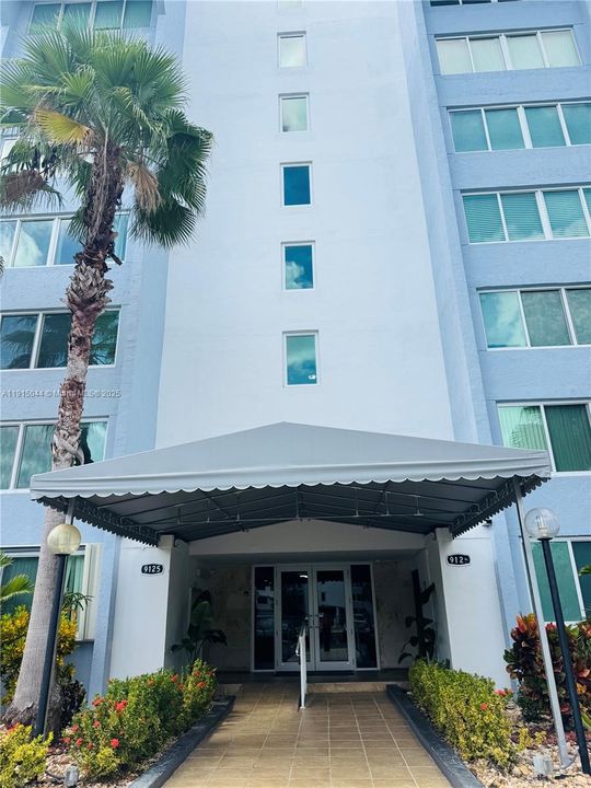 For Sale: $220,000 (1 beds, 1 baths, 800 Square Feet)