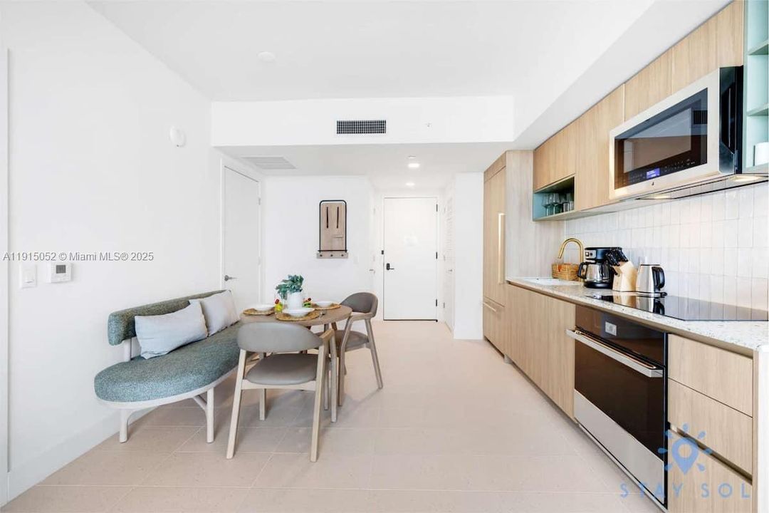 En Venta: $629,900 (1 camas, 1 baños, 588 Pies cuadrados)