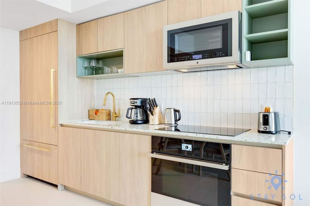 En Venta: $629,900 (1 camas, 1 baños, 588 Pies cuadrados)