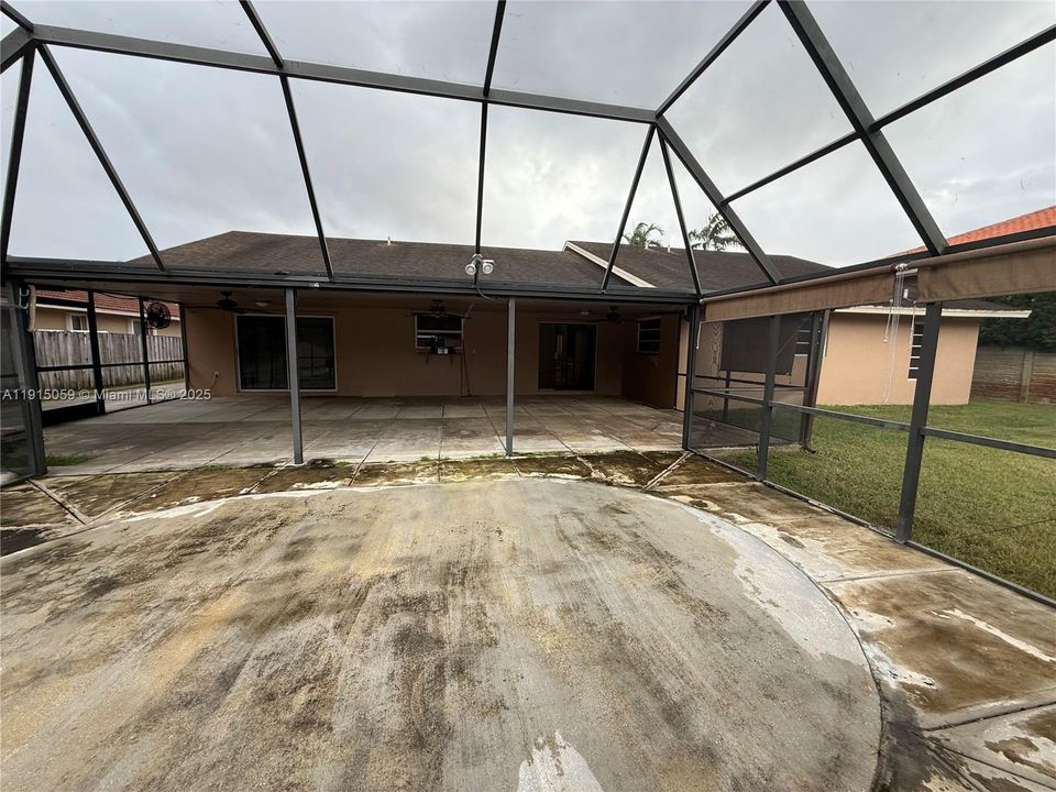 For Rent: $4,500 (4 beds, 3 baths, 3699 Square Feet)