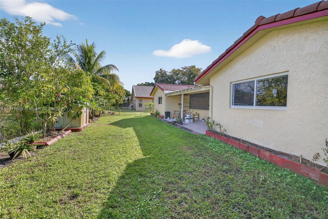 出租: $2,450 (2 贝兹, 2 浴室, 2367 平方英尺)