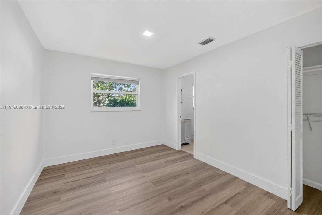 出租: $2,450 (2 贝兹, 2 浴室, 2367 平方英尺)