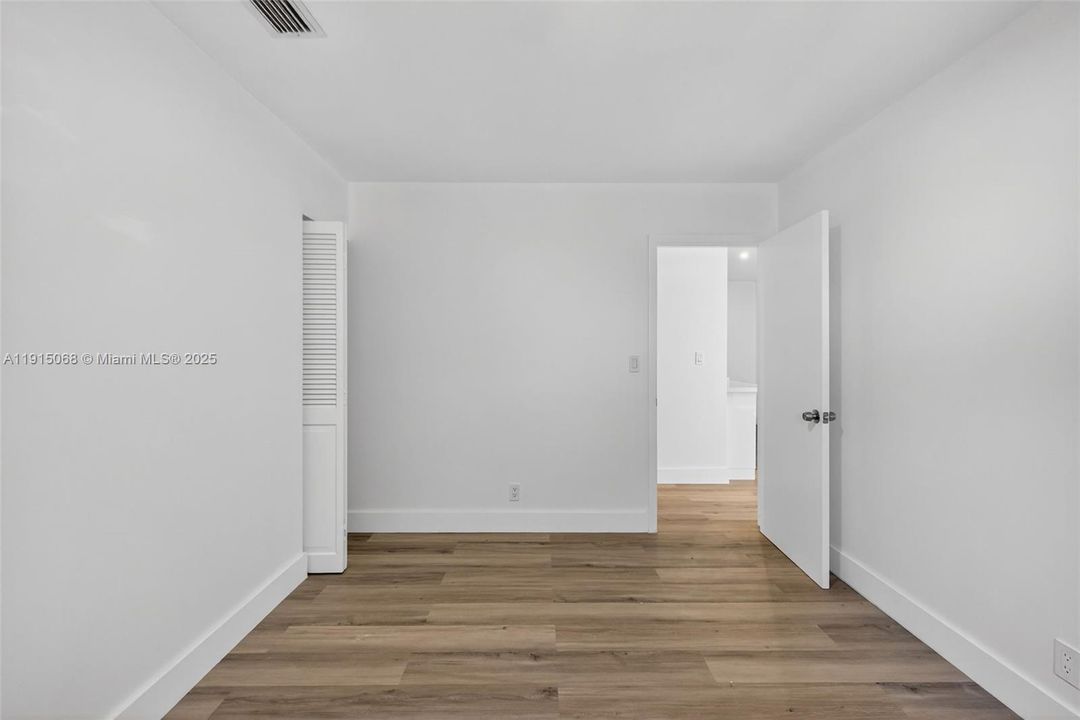 出租: $2,450 (2 贝兹, 2 浴室, 2367 平方英尺)