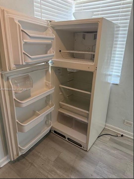 待售: $665,000 (0 贝兹, 0 浴室, 2096 平方英尺)