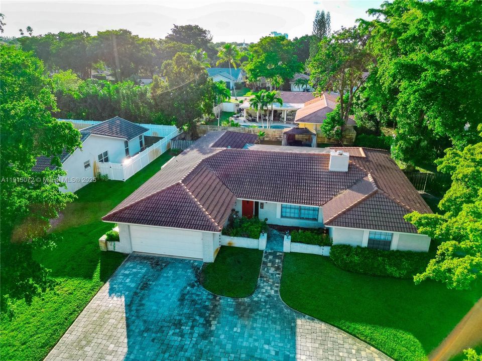 待售: $875,000 (4 贝兹, 2 浴室, 2519 平方英尺)