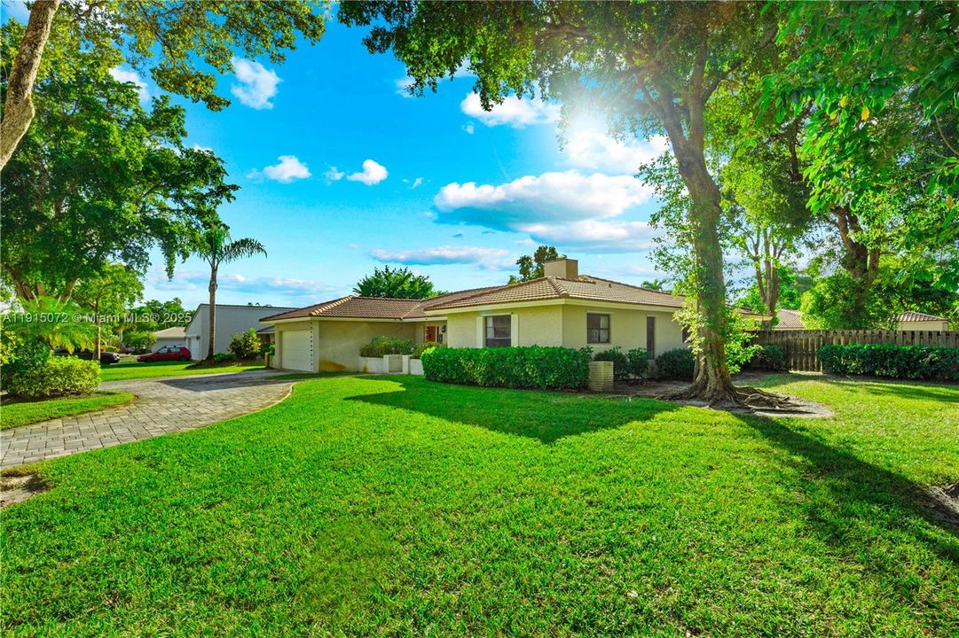 待售: $875,000 (4 贝兹, 2 浴室, 2519 平方英尺)