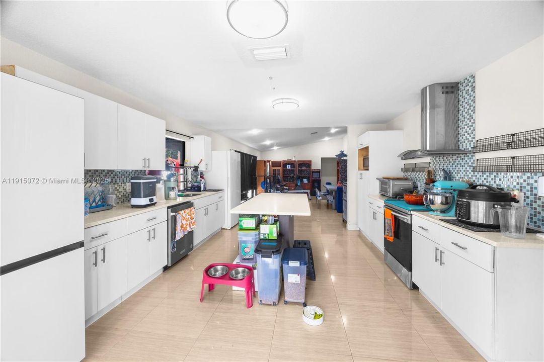 待售: $875,000 (4 贝兹, 2 浴室, 2519 平方英尺)